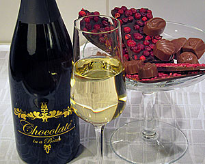 Suklaakuohuviini Chocolate in a bottle