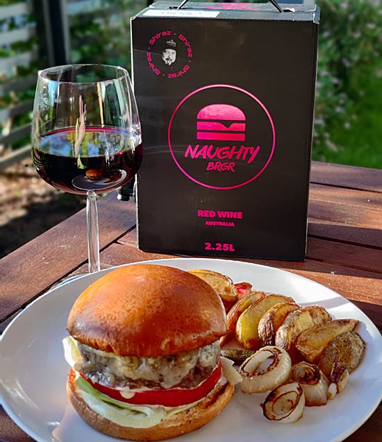 Naughty Brgr Red Wine ja burgeri