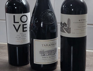 Cabernet Sauvignonit rivissä