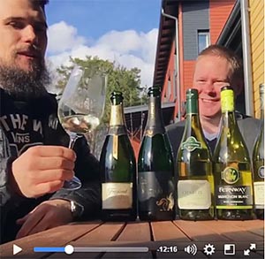 Jens ja Janne vappuvideolla