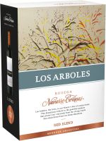 [kuva: Navarro Correas Los Arboles Red Blend 2017 hanapakkaus]