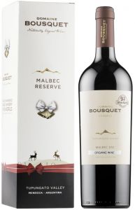 [kuva: Domaine Bousquet Reserve Organic Malbec 2015 lahjapakkaus(&copy; Alko)]