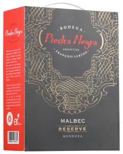 [kuva: Bodega Piedra Negra Malbec Reserve 2016 hanapakkaus(&copy; Alko)]