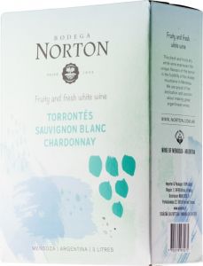 [kuva: Bodega Norton Torrontes Sauvignon Blanc Chardonnay 2020 hanapakkaus(&copy; Alko)]