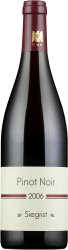 [kuva: Siegrist Pinot Noir(&copy; Alko)]