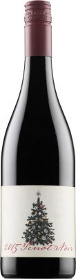 [kuva: Villa Wolf Christmas Pinot Noir 2015(&copy; Alko)]