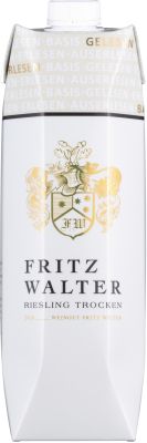 [kuva: Fritz Walter Riesling Trocken 2024 kartonkitölkki(&copy; Alko)]