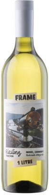 [kuva: Frame Riesling Trocken 2023 muovipullo(&copy; Alko)]