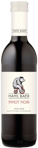 [kuva: Hans Baer Pinot Noir(&copy; Alko)]