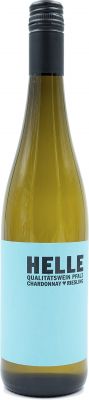 [kuva: Helle Chardonnay Riesling 2021(&copy; Alko)]