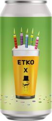 [kuva: Etko Brewing X Brewski Five Candles Double NEIPA tölkki]