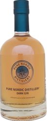 [kuva: Pure Nordic Distillery Dark Gin]