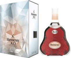 [kuva: Hennessy XO lahjapakkaus]