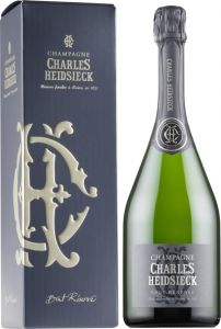 [kuva: Charles Heidsieck Réserve Champagne Brut lahjapakkaus(&copy; Alko)]