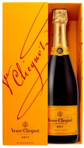 [kuva: Veuve Clicquot Champagne Brut lahjapakkaus(&copy; Alko)]