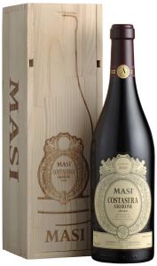 [kuva: Masi Costasera Amarone Classico 2011 lahjapakkaus(&copy; Alko)]