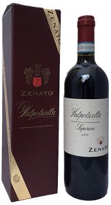 [kuva: Zenato Valpolicella Superiore 2015 lahjapakkaus(&copy; Alko)]