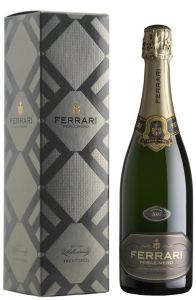 [kuva: Ferrari Perlé Nero Extra Brut 2008(&copy; Alko)]