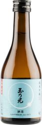 [kuva: Tamanohikari Shuraku Junmai Ginjo Sake]