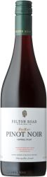 [kuva: Felton Road MacMuir Pinot Noir 2021]