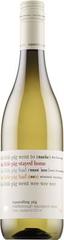 [kuva: Squealing Pig Sauvignon Blanc 2016 muovipullo]