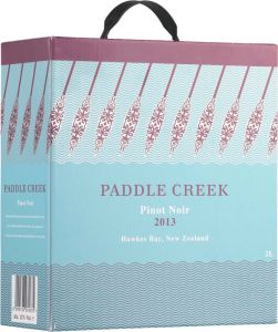 [kuva: Paddle Creek Pinot Noir 2014 hanapakkaus(&copy; Alko)]