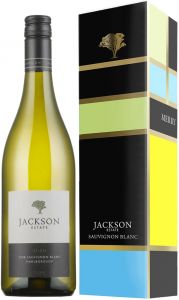 [kuva: Jackson Estate Stich Sauvignon Blanc 2017 lahjapakkaus(&copy; Alko)]