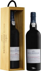 [kuva: Smith Woodhouse Late Bottled Vintage Port 2007 lahjapakkaus(&copy; Alko)]