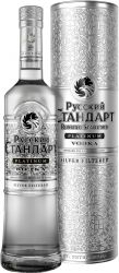 [kuva: Russian Standard Platinum Vodka lahjapakkaus]