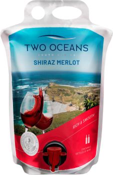 [kuva: Two Oceans Shiraz Merlot 2022 viinipussi(&copy; Alko)]