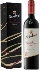 [kuva: Nederburg The Winemasters Shiraz 2015 lahjapakkaus(&copy; Alko)]